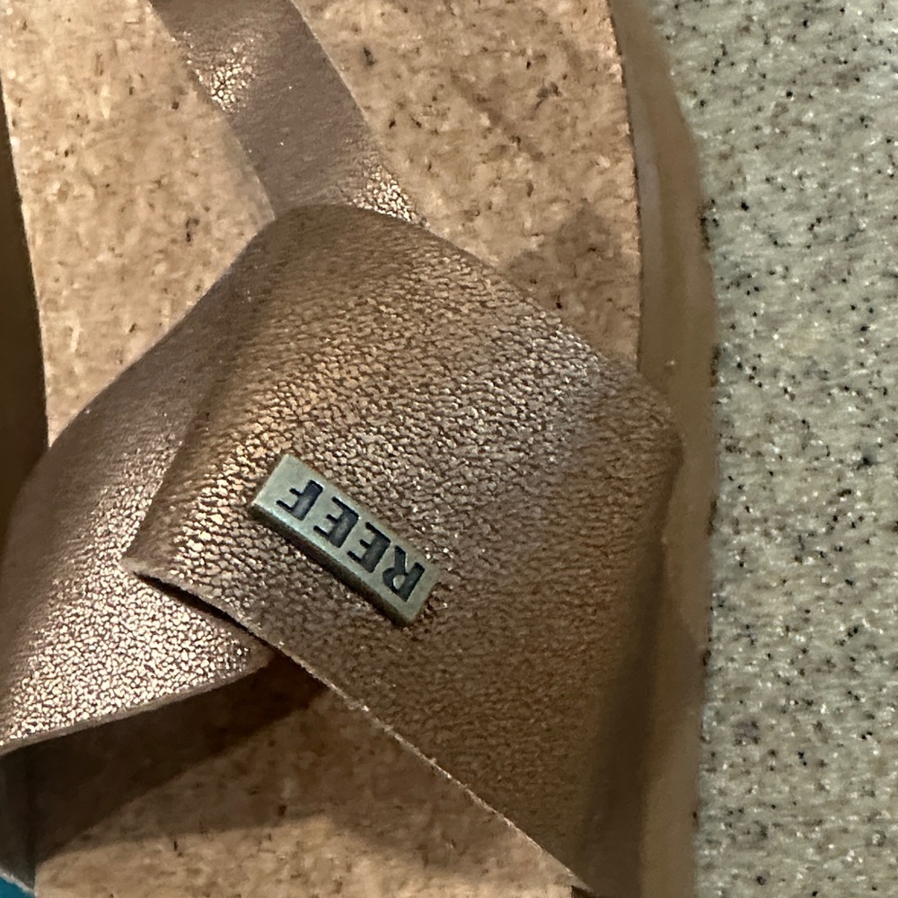 Reef Metallic Copper Cork Sandals NWT 11 - Picture 4 of 6